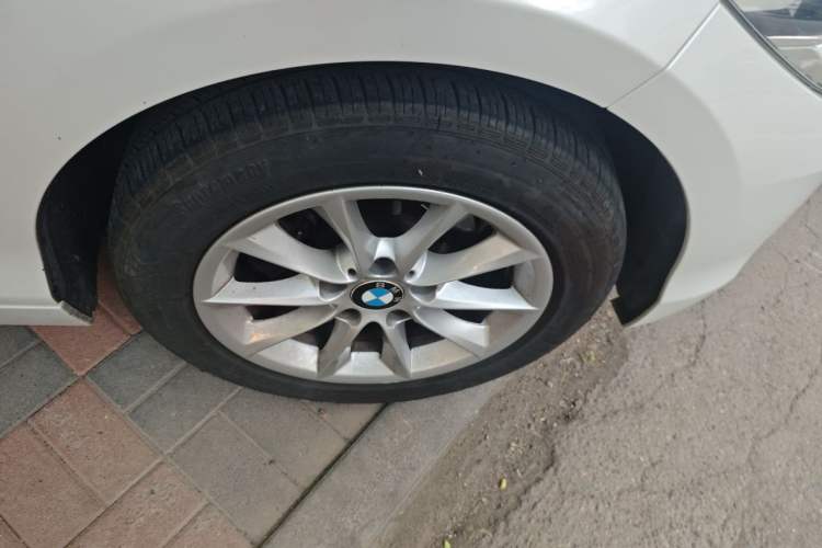 Used BMW 1 Series 2015 118i Urban Design Package Right Front Wheel Hub