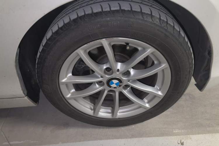 Used BMW 1 Series 2015 118i Leading Model Right Front Wheel Hub