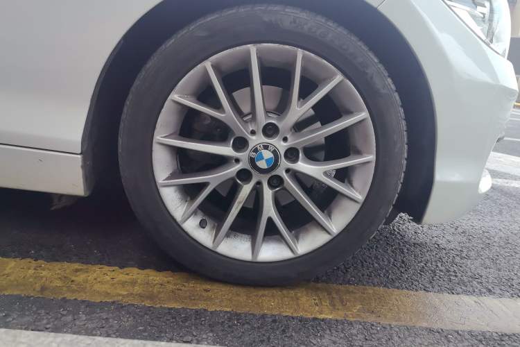 Used BMW 1 Series 2015 120i Leading Model Right Front Wheel Hub