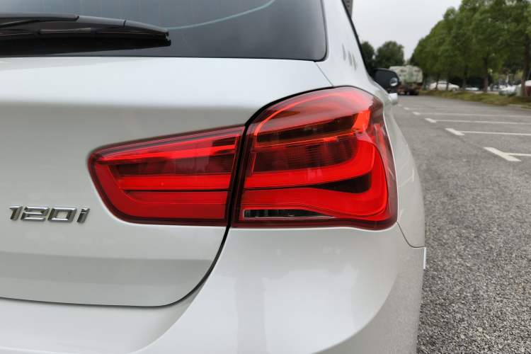 Used BMW 1 Series 2015 120i Leading Model Right Rear Taillight