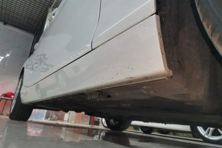 Used BMW 1 Series 2015 120i Leading Model Right Side Sill