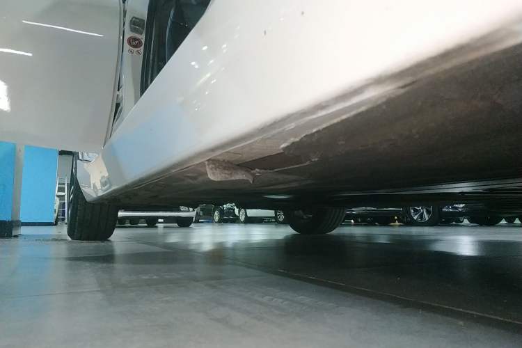 Used BMW 1 Series 2015 120i Sport Design Package Right Side Sill