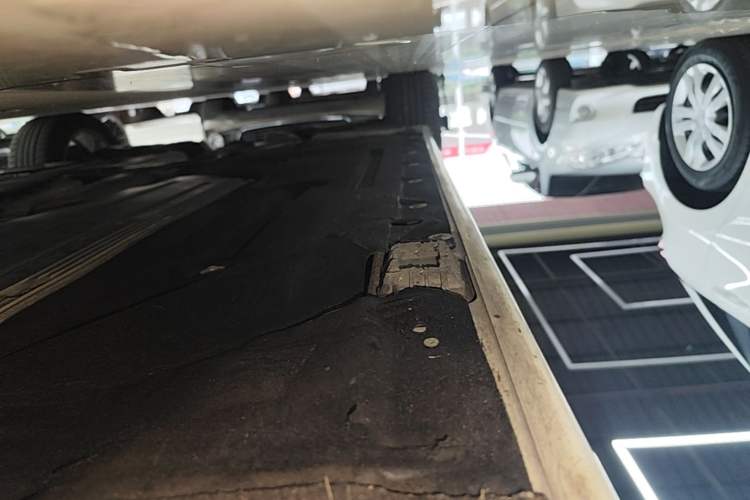Used BMW 1 Series 2015 120i Leading Model Right Side Sill
