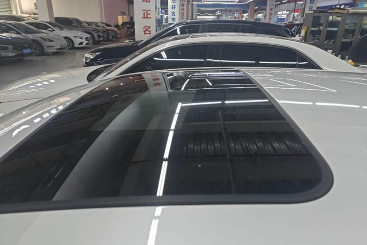 Used BMW 1 Series 2015 120i Leading Model Roof