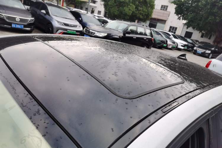 Used BMW 1 Series 2015 118i Leading Model Roof