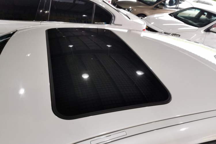 Used BMW 1 Series 2015 118i Leading Model Roof