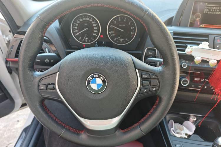 Used BMW 1 Series 2015 120i Sport Design Package Steering Wheel