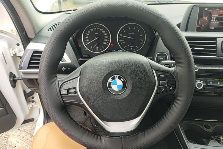 Used BMW 1 Series 2015 118i Urban Design Package Steering Wheel