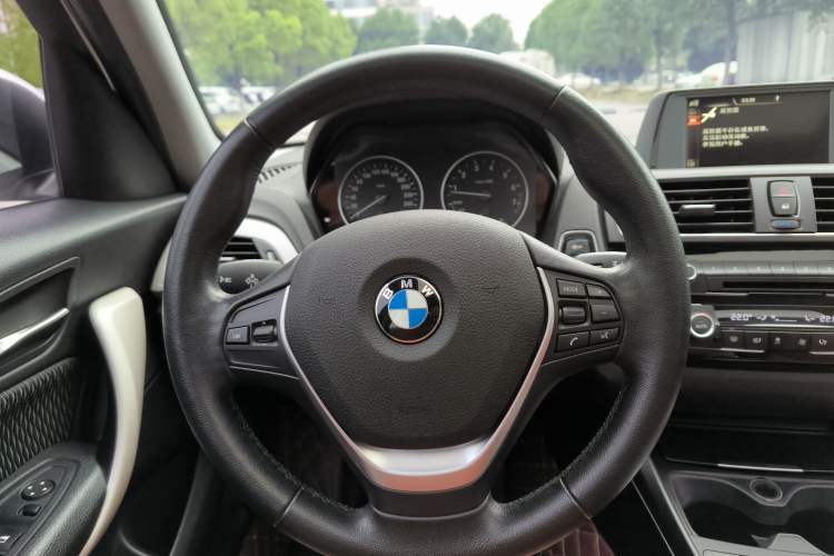 Used BMW 1 Series 2015 120i Leading Model Steering Wheel