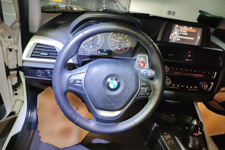 Used BMW 1 Series 2015 120i Leading Model Steering Wheel