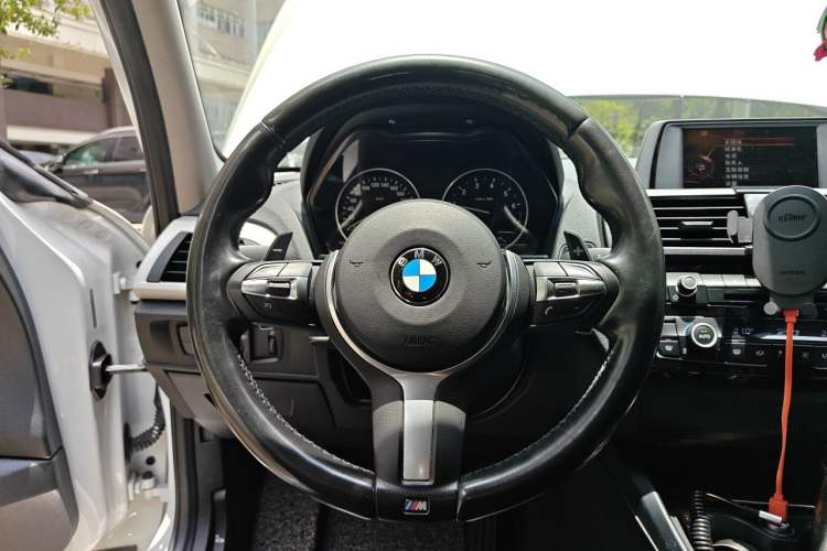 Used BMW 1 Series 2015 120i Leading Model Steering Wheel