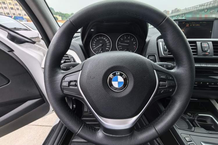 Used BMW 1 Series 2015 120i Leading Model Steering Wheel