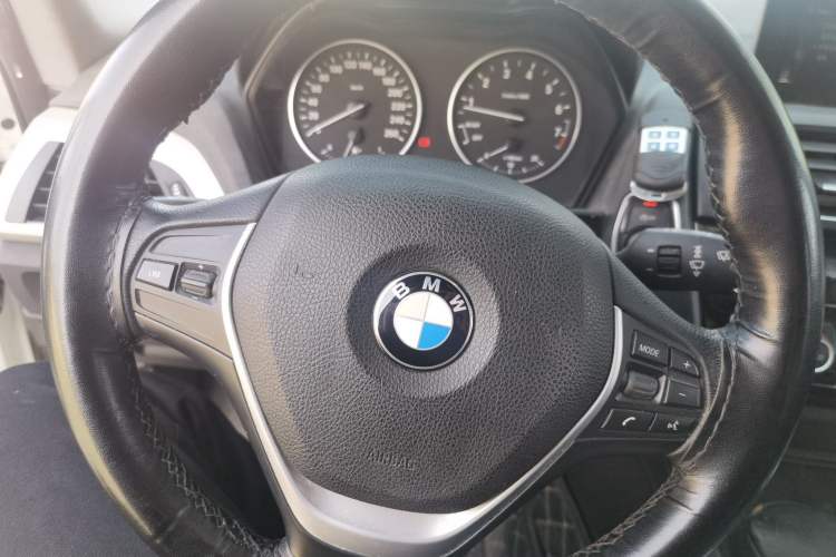 Used BMW 1 Series 2015 120i Leading Model Steering Wheel