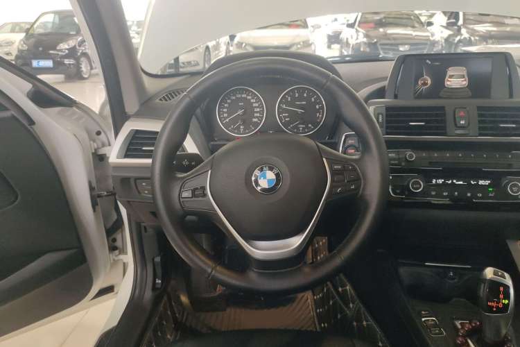 Used BMW 1 Series 2015 120i Leading Model Steering Wheel