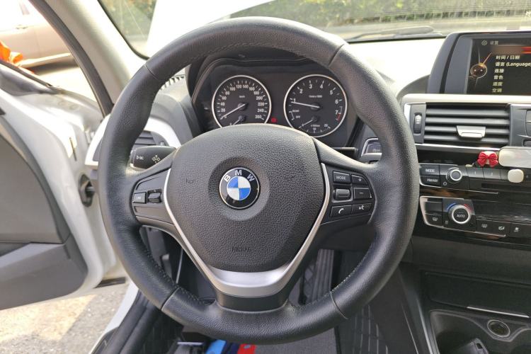 Used BMW 1 Series 2015 120i Leading Model Steering Wheel