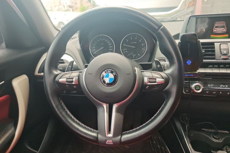 Used BMW 1 Series 2015 120i Leading Model Steering Wheel