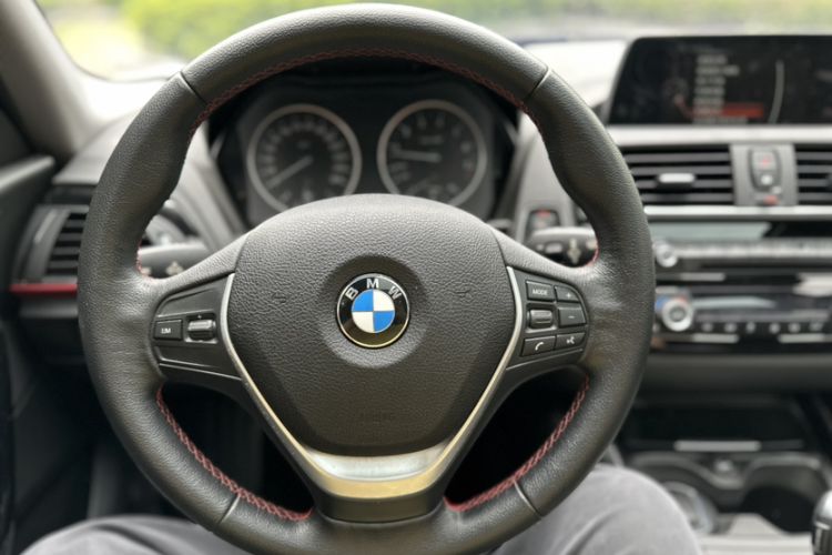 Used BMW 1 Series 2015 120i Sport Design Package Steering Wheel