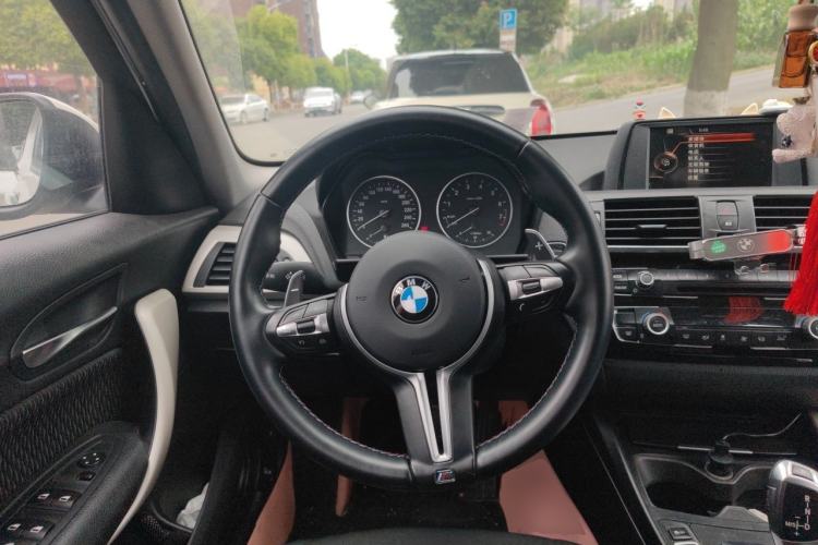 Used BMW 1 Series 2015 120i Leading Model Steering Wheel