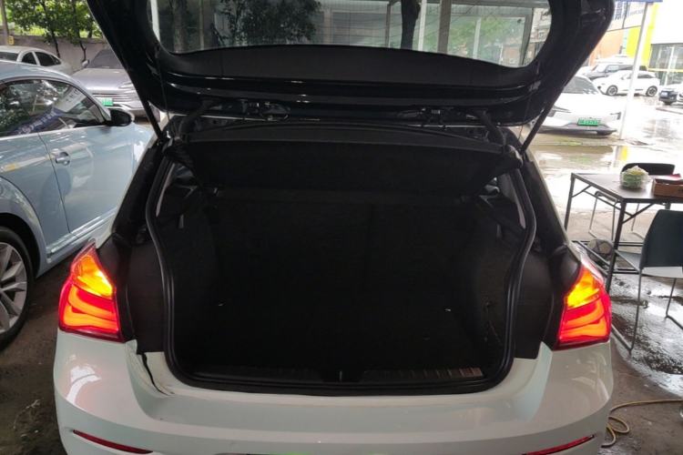 Used BMW 1 Series 2015 118i Leading Model Trunk