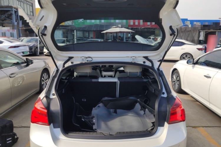 Used BMW 1 Series 2015 118i Urban Design Package Trunk