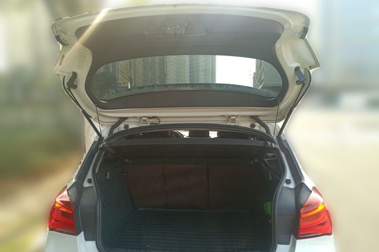 Used BMW 1 Series 2015 120i Leading Model Trunk
