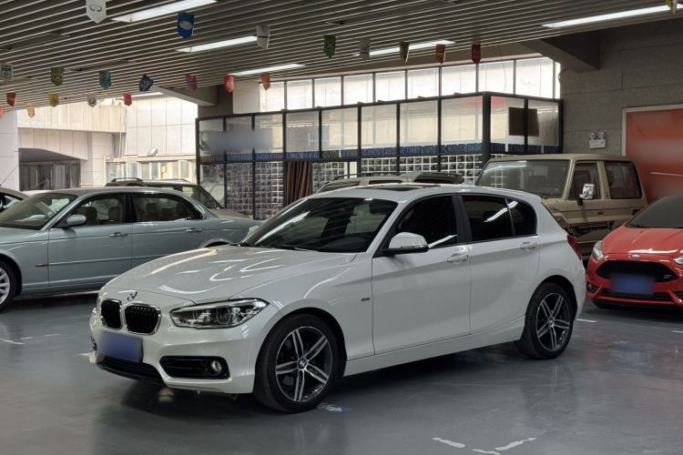 Used BMW 1 Series 2015 120i Sport Design Package Guazi used car, China used car export, Used car for sale, Used cars, Cheapest cars for sale