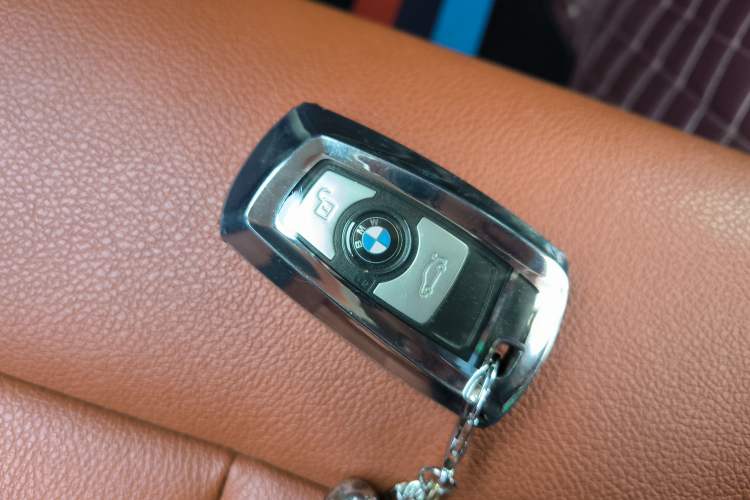 Used BMW 1 Series 2015 120i Leading Model Vehicle Key