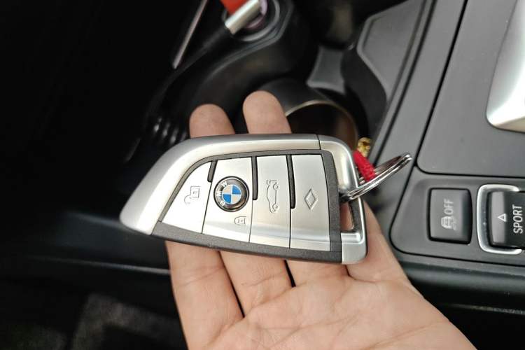 Used BMW 1 Series 2015 120i Leading Model Vehicle Key