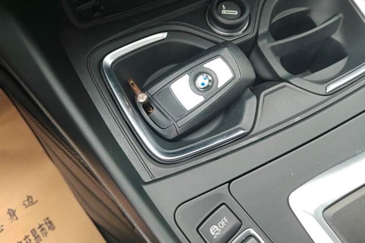 Used BMW 1 Series 2015 120i Leading Model Vehicle Key