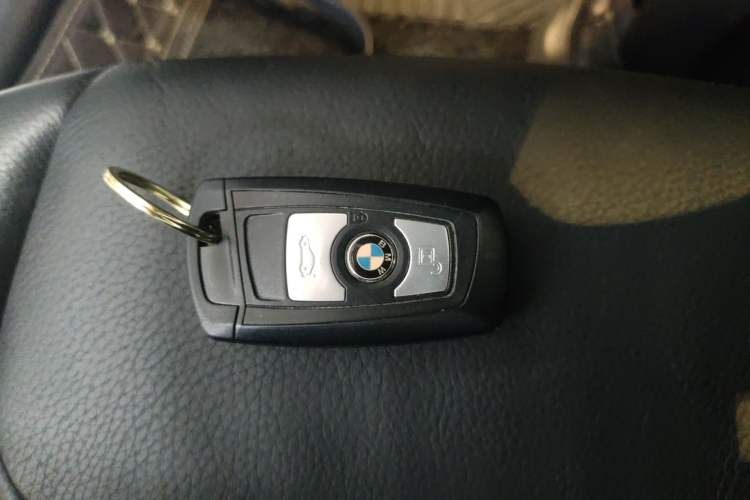 Used BMW 1 Series 2015 120i Leading Model Vehicle Key