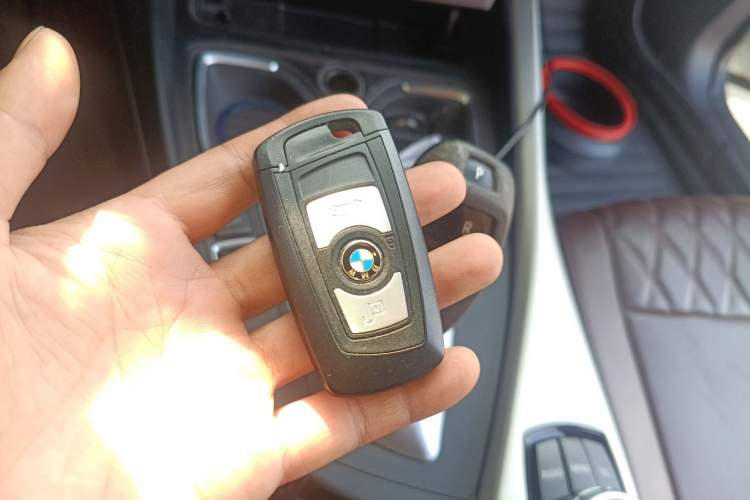 Used BMW 1 Series 2015 120i Leading Model Vehicle Key