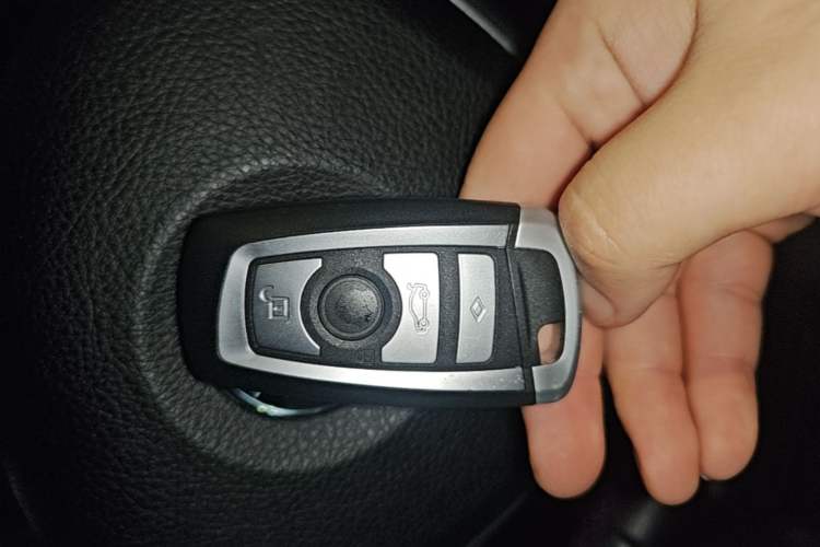 Used BMW 1 Series 2015 120i Sport Design Package Vehicle Key