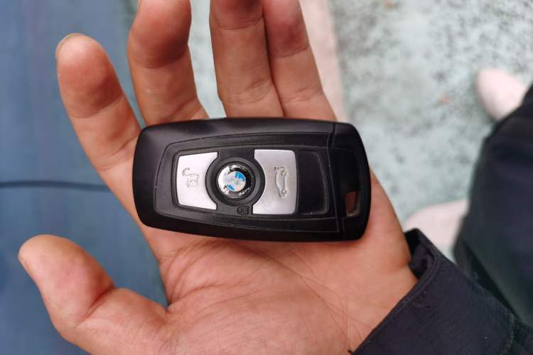 Used BMW 1 Series 2015 120i Leading Model Vehicle Key
