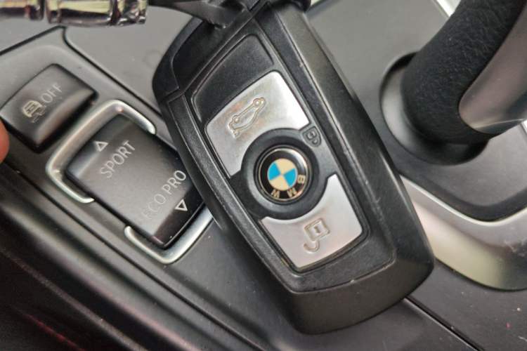 Used BMW 1 Series 2015 120i Leading Model Vehicle Key