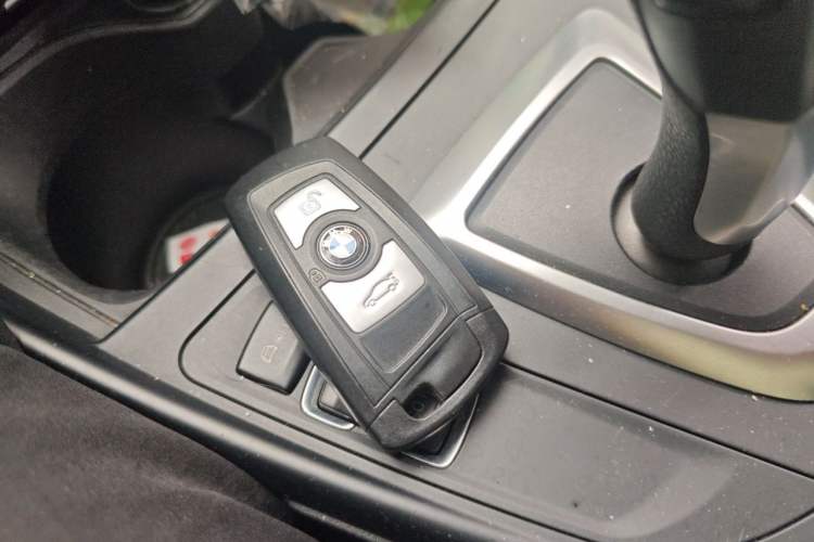 Used BMW 1 Series 2015 120i Leading Model Vehicle Key