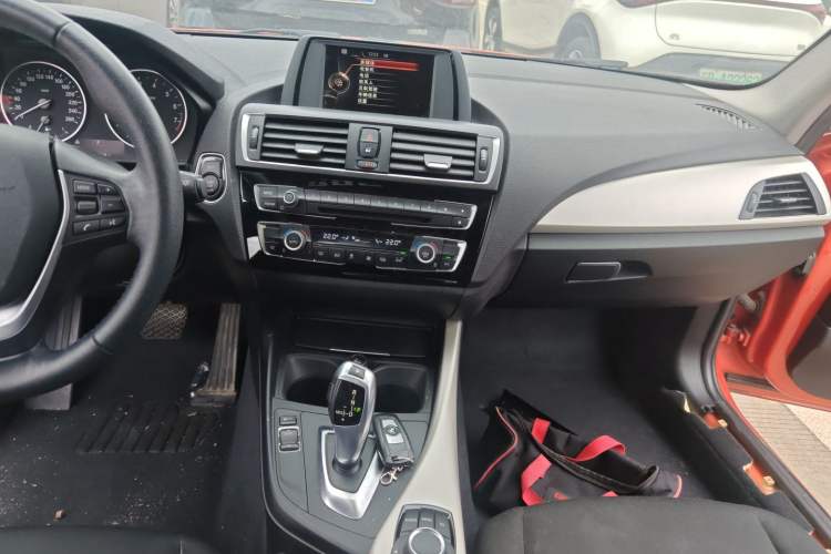 Used BMW 1 Series 2015 120i Leading Model Audio And AC Panel