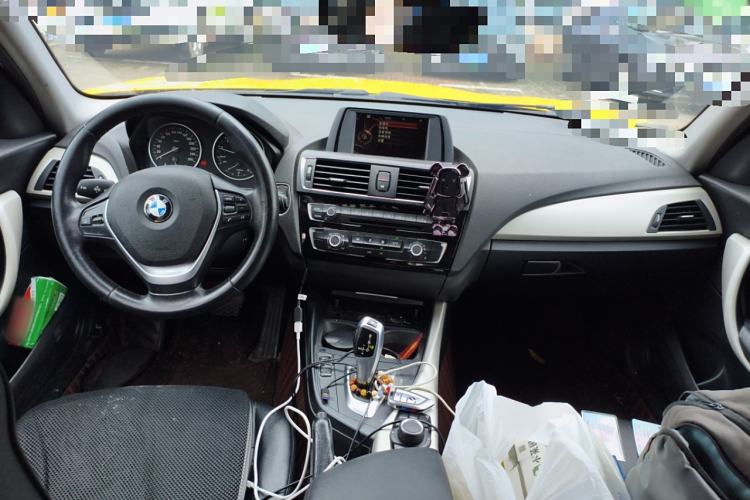 Used BMW 1 Series 2015 118i Leading Model Center Console