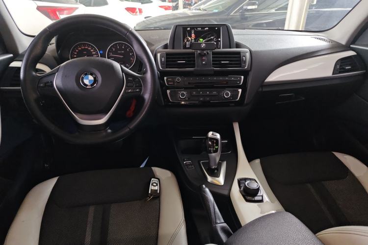 Used BMW 1 Series 2015 118i Urban Design Package Center Console