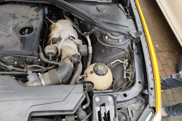 Used BMW 1 Series 2015 118i Leading Model Engine Bay Left