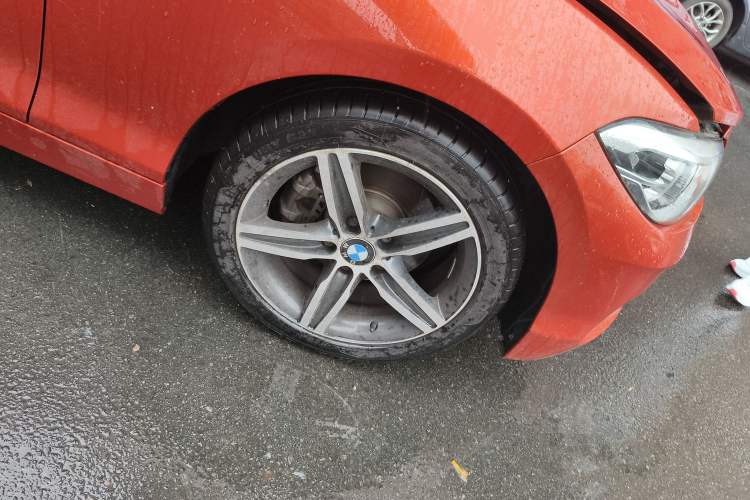 Used BMW 1 Series 2015 120i Sport Design Package Exterior 7