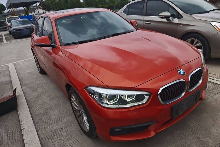 Used BMW 1 Series 2015 120i Leading Model Front Right 45 Deg