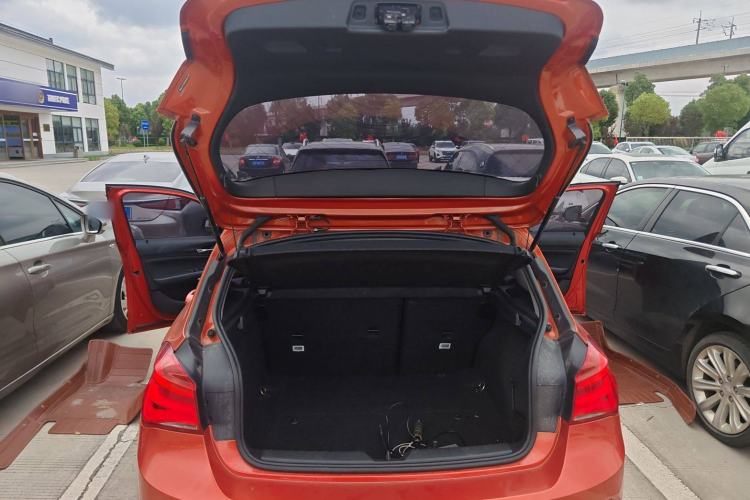 Used BMW 1 Series 2015 120i Leading Model Trunk