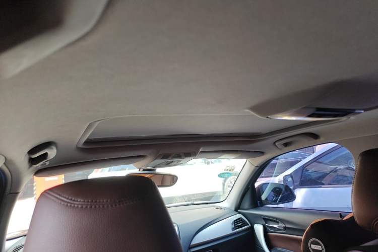 Used BMW 1 Series 2016 118i Leading Model Headliner
