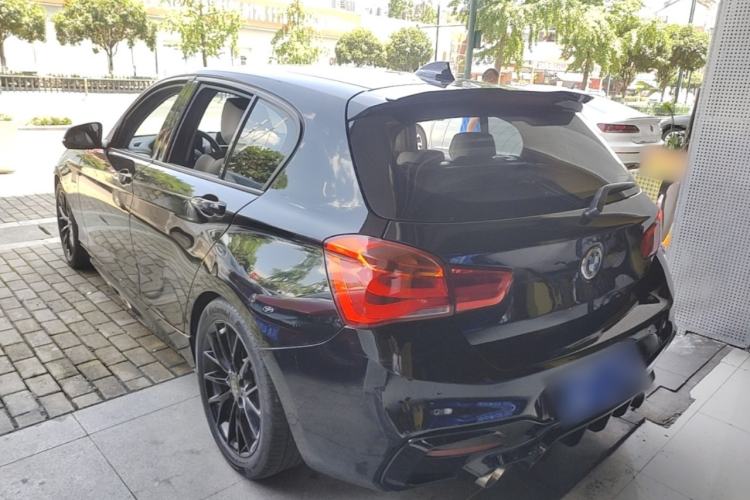 Used BMW 1 Series 2016 118i Urban Design Package Rear Left 45 Deg