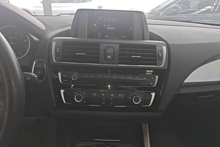 Used BMW 1 Series 2016 118i Leading Model Audio And AC Panel