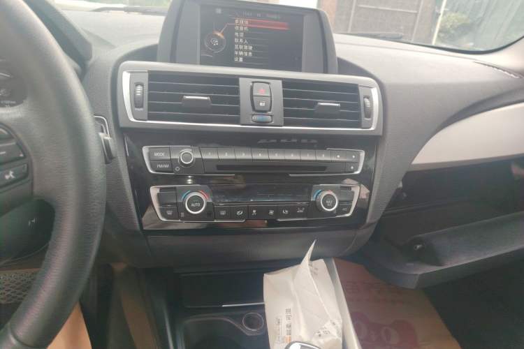 Used BMW 1 Series 2016 120i Leading Model Audio And AC Panel