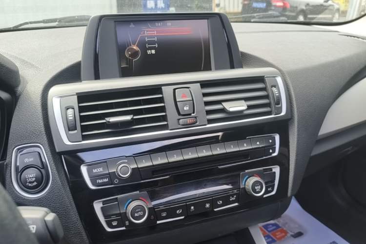 Used BMW 1 Series 2016 120i Leading Model Audio And AC Panel