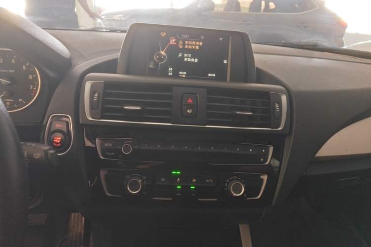 Used BMW 1 Series 2016 118i Leading Model Audio And AC Panel