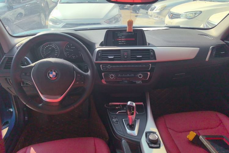 Used BMW 1 Series 2016 118i Leading Model Center Console