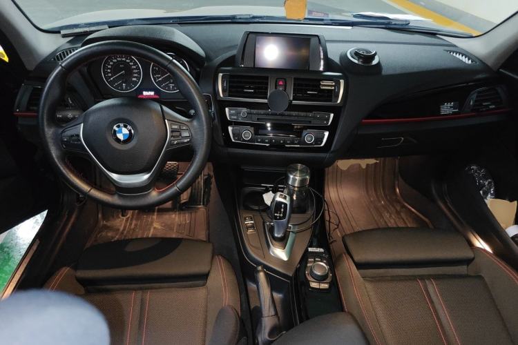 Used BMW 1 Series 2016 120i Sport Design Package Center Console